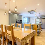 Poplar - Book Your Spring Summer Events - Pass The Keys *