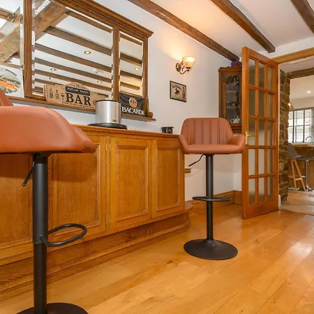 Semesterbostad Poplar - Book Your Spring Summer Events - Pass The Keys