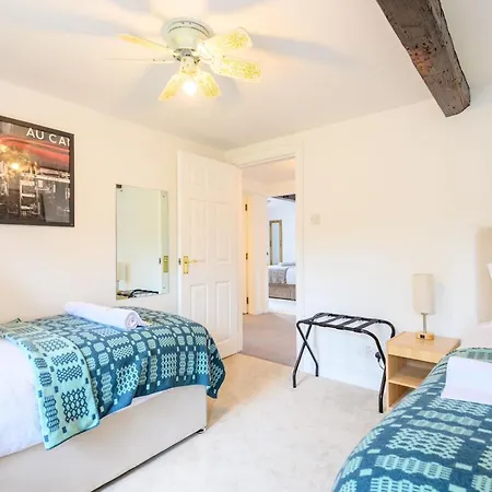 Poplar - Book Your Spring Summer Events - Pass The Keys Leeds (West Yorkshire)