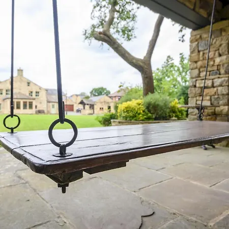 Poplar - Book Your Spring Summer Events - Pass The Keys 度假居 *