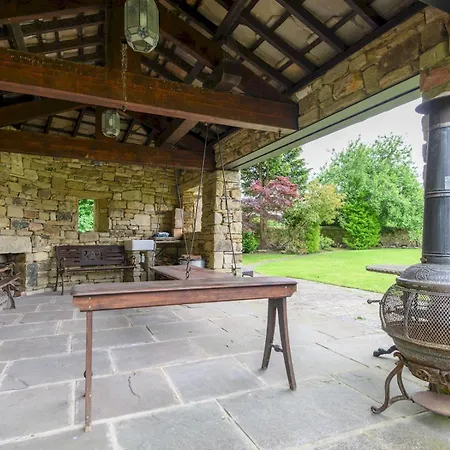 Poplar - Book Your Spring Summer Events - Pass The Keys Semesterbostad