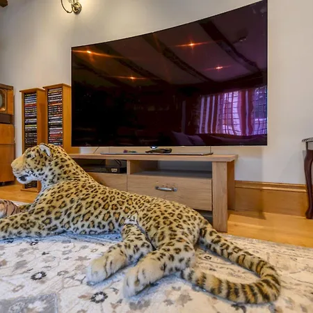 度假居 Poplar - Book Your Spring Summer Events - Pass The Keys *