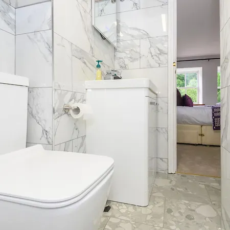 Poplar - Book Your Spring Summer Events - Pass The Keys *