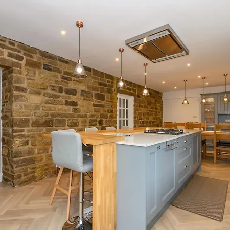 Poplar - Book Your Spring Summer Events - Pass The Keys Semesterbostad