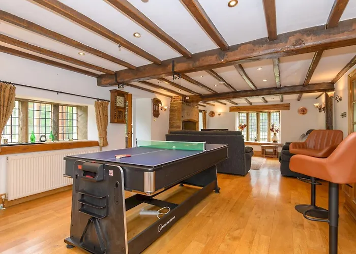 Poplar - Book Your Spring Summer Events - Pass The Keys Holiday home *