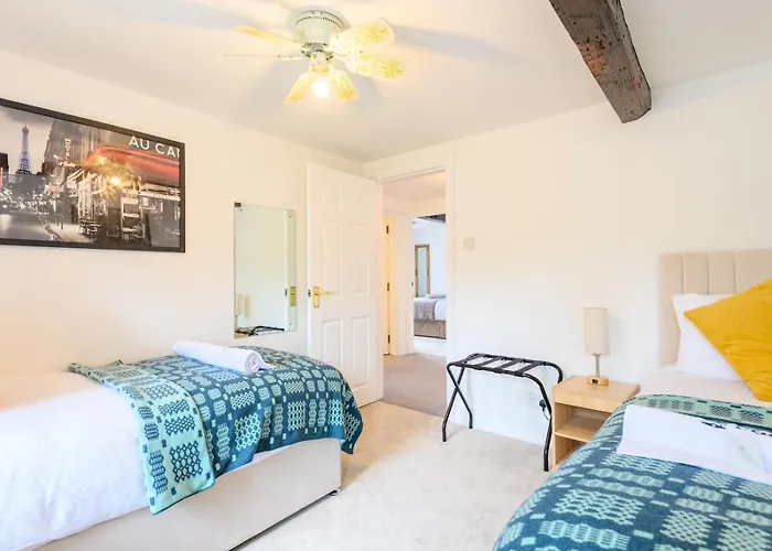 Poplar - Book Your Spring Summer Events - Pass The Keys Leeds (West Yorkshire)