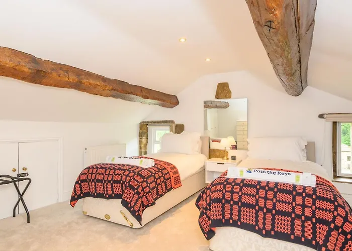 Holiday home Poplar - Book Your Spring Summer Events - Pass The Keys *