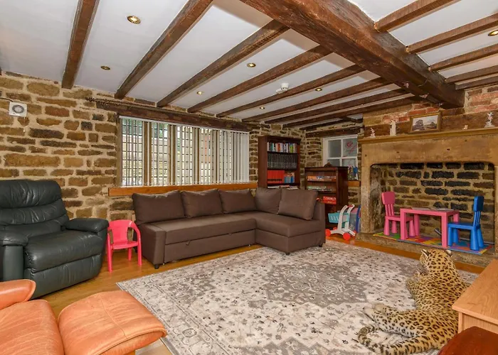 Holiday home Poplar - Book Your Spring Summer Events - Pass The Keys Leeds (West Yorkshire)