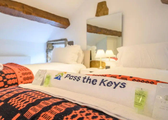 Holiday home Poplar - Book Your Spring Summer Events - Pass The Keys Leeds (West Yorkshire)