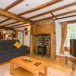 Poplar - Book Your Spring Summer Events - Pass The Keys Casa de Férias Leeds (West Yorkshire)